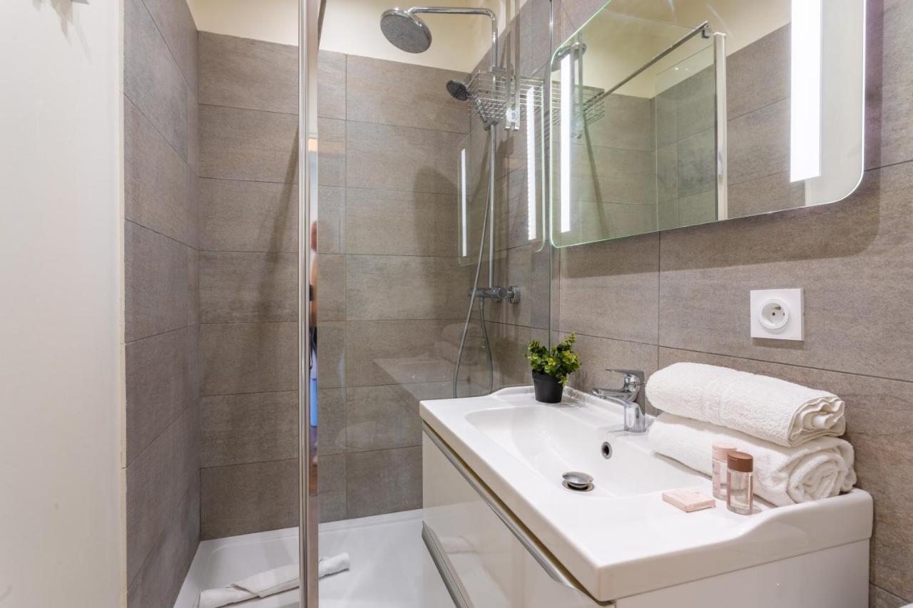 LE ROSSINI AP4228 By Riviera Holiday Homes Niza Exterior foto